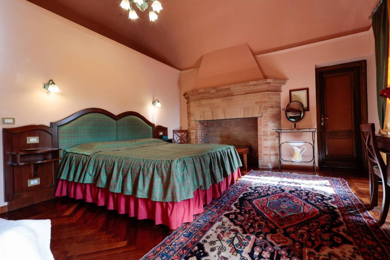 Hotel Corte Dei Tini Teramo Esterno foto