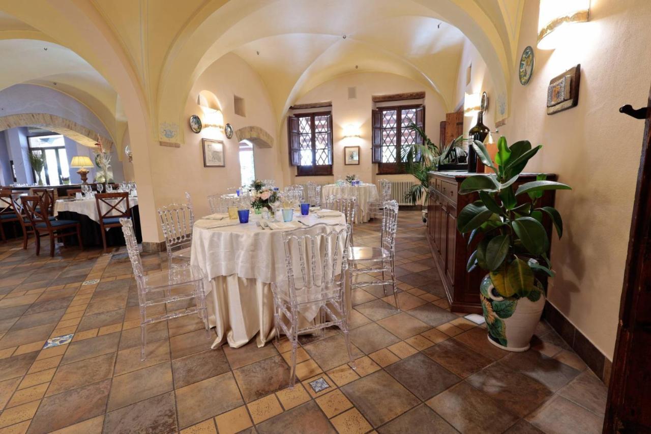 Hotel Corte Dei Tini Teramo Esterno foto