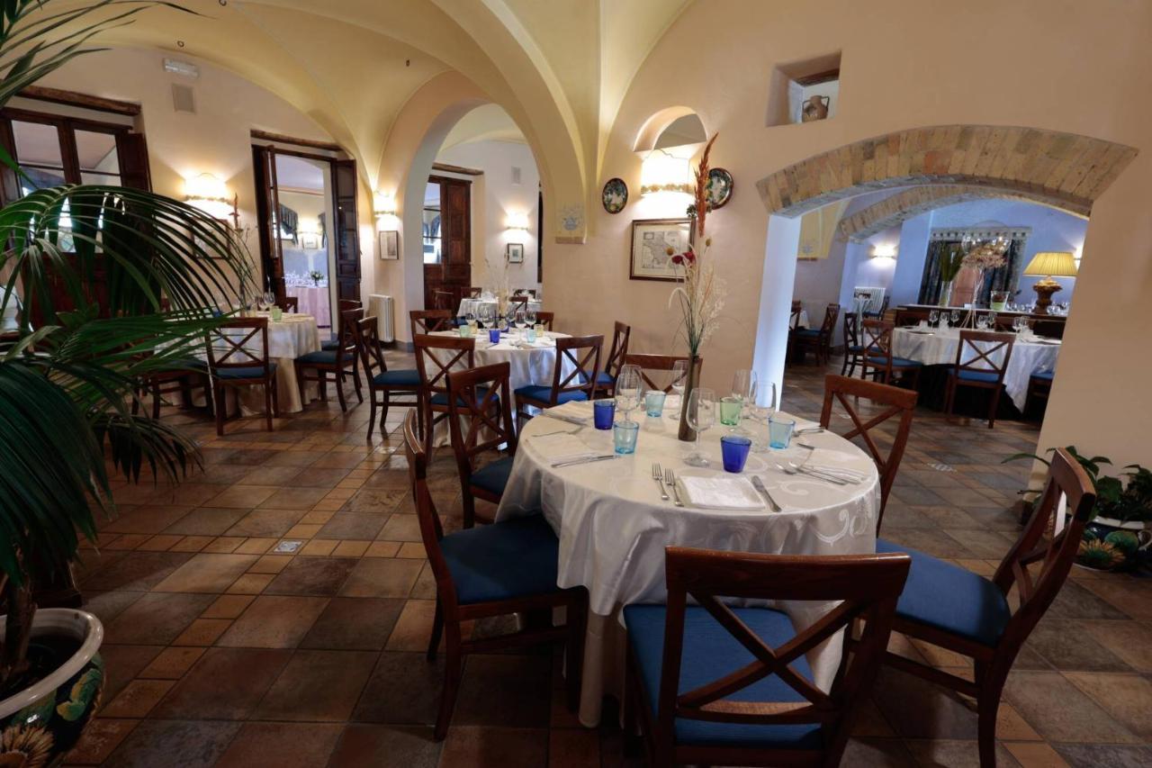 Hotel Corte Dei Tini Teramo Esterno foto