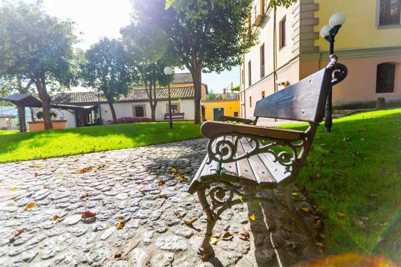 Hotel Corte Dei Tini Teramo Esterno foto