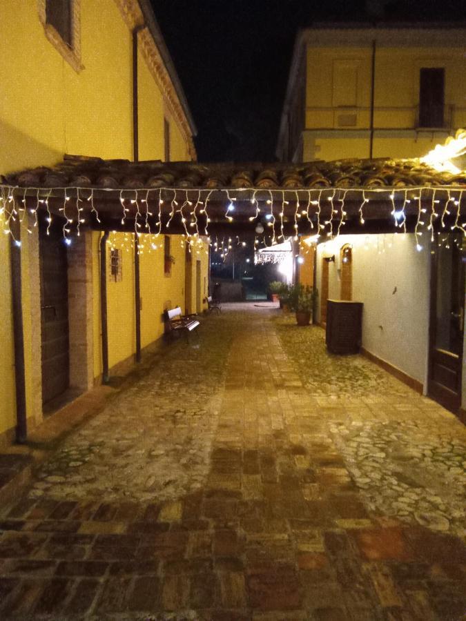 Hotel Corte Dei Tini Teramo Esterno foto